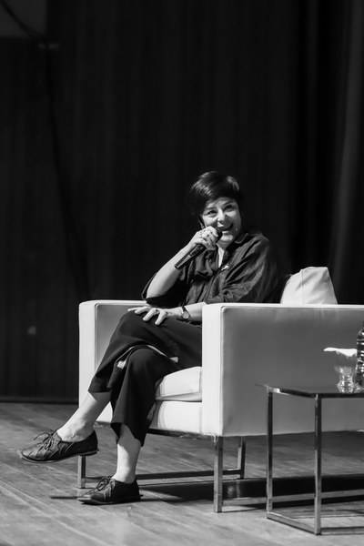 Fernanda Takai no Teatro Gustavo Leite (Foto: Jônatas Medeiros)