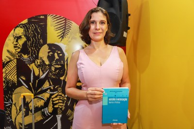 Bienal 06-11 - Foto Jonatas Medeiros-070 lançamento Edufal.jpg