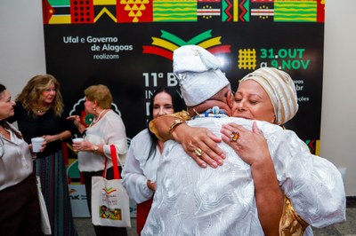 cafe_bienal-foto-jonatas-medeiros-29_54723411588_o.jpg