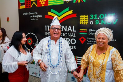 cafe_bienal-foto-jonatas-medeiros-32_54723411788_o.jpg