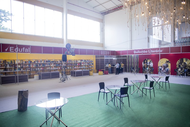 Edufal e Fapeal lançam diversos livros neste final de semana