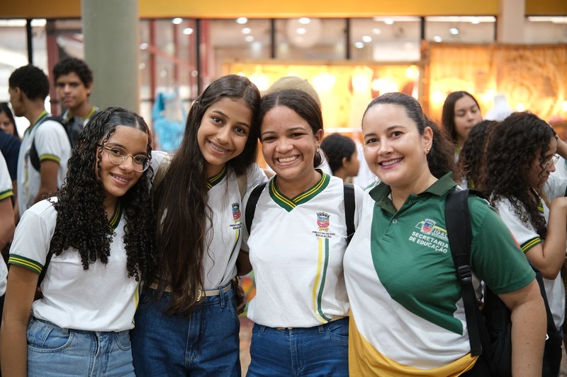 Estudantes das redes pública e privada vivenciam cultura in loco