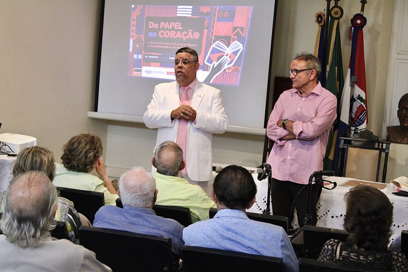 Governo de Alagoas reforça apoio e valorização de escritores locais Governo de Alagoas reforça apoio e valorização de escritores locais