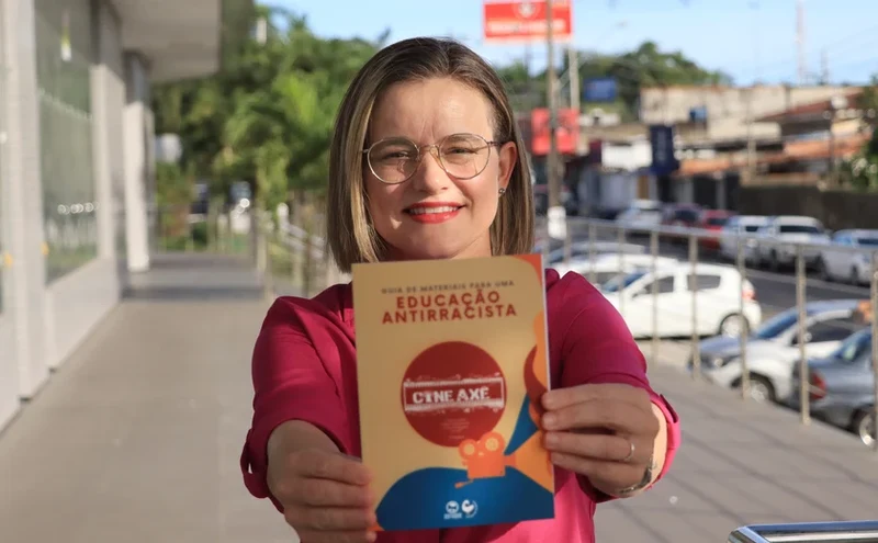 Guia de Materiais para uma Educação Antirracista será lançado Guia de Materiais para uma Educação Antirracista será lançado