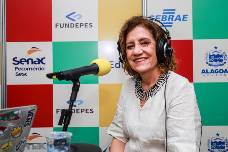 Miriam Leitão reforça o poder do jornalismo e da literatura na sociedade