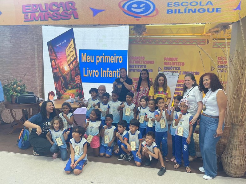 Oficina incentivou estudantes a expressarem emoções pela escrita