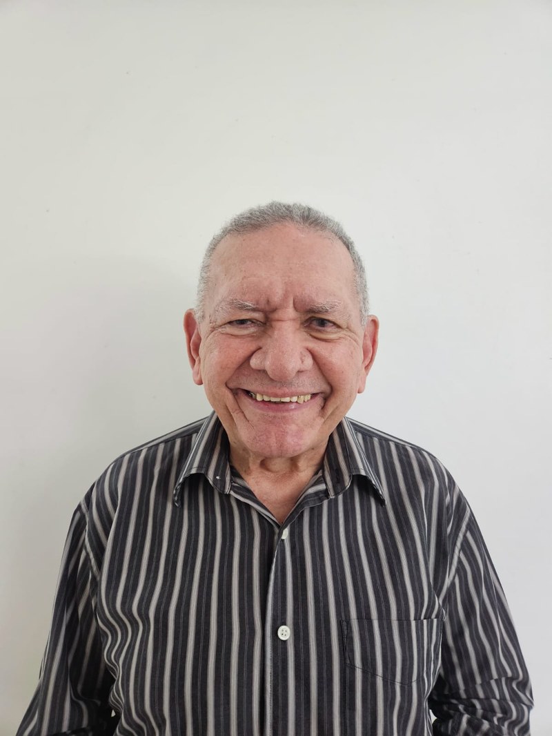 Professor aposentado da Ufal lançará livro na 11ª Bienal do Livro de Alagoas Professor aposentado da Ufal lançará livro na 11ª Bienal do Livro de Alagoas