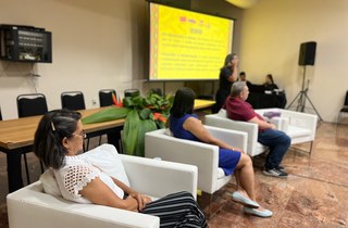 Roda de diálogo discutiu o direito à educação da pessoa idosa